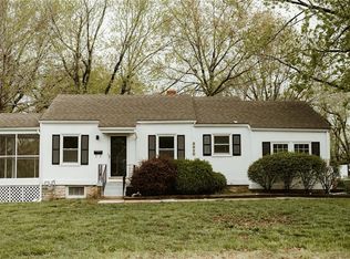 8920 Rose Ln, Raytown, MO 64133