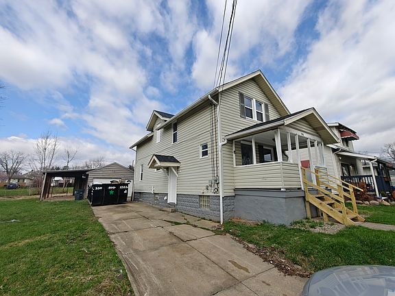 2nd image of 740 Ravenswood St