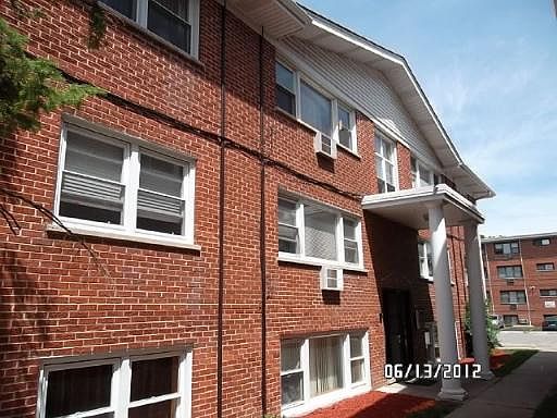 1st image of 10146 Hartford Ct APT 2B