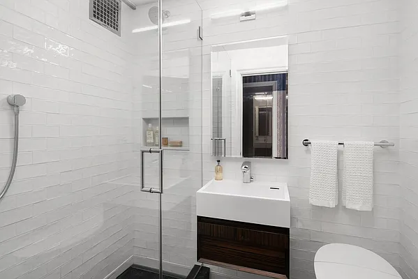 Sold by Compass | media 20