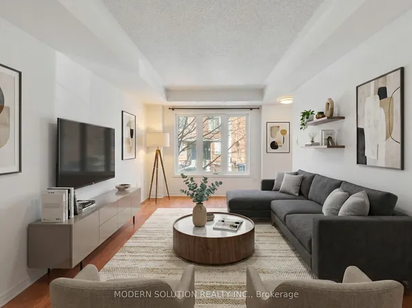 70 Munro St #3, Toronto, ON M4M 2S9