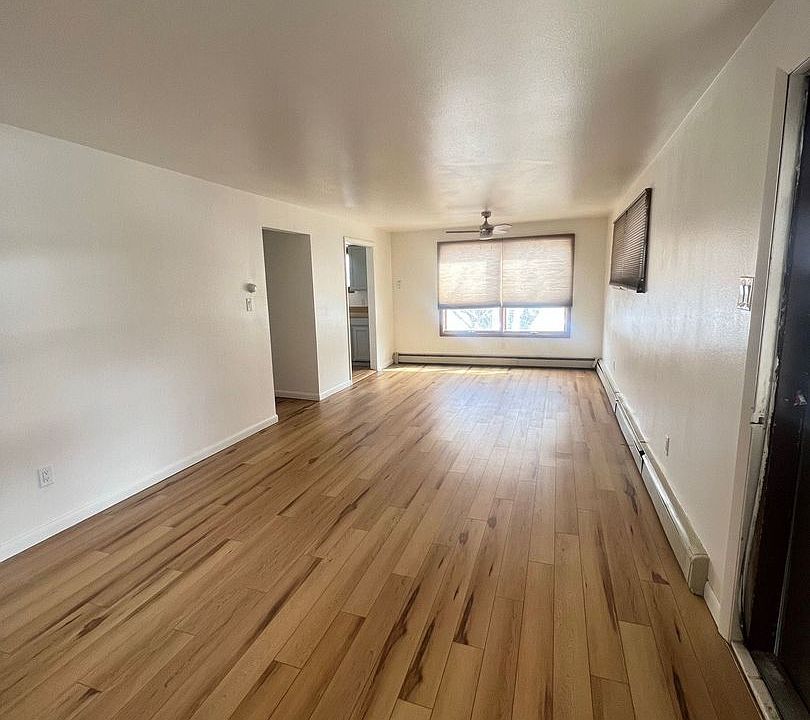 1st image of 709 Cowdin Dr #5