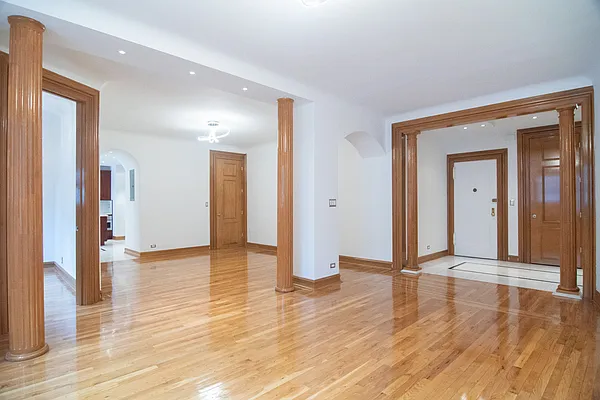 Rented by WAM Partners - William Moses Co. | media 29