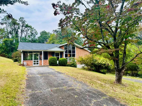 369 Greenwell Ct, Lynchburg, VA 24502