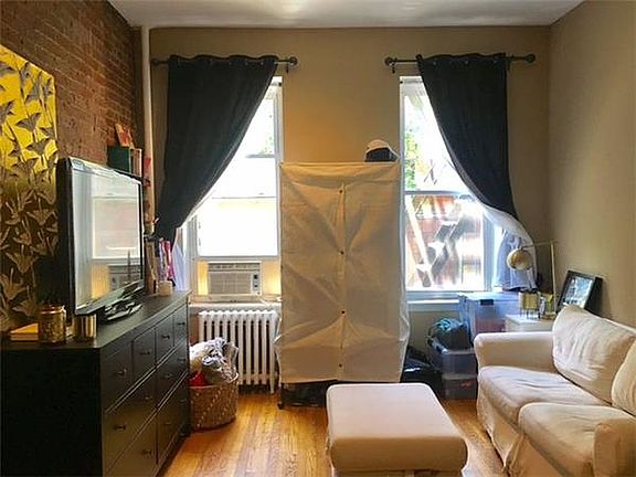 3rd image of 227 W 16th St #2
