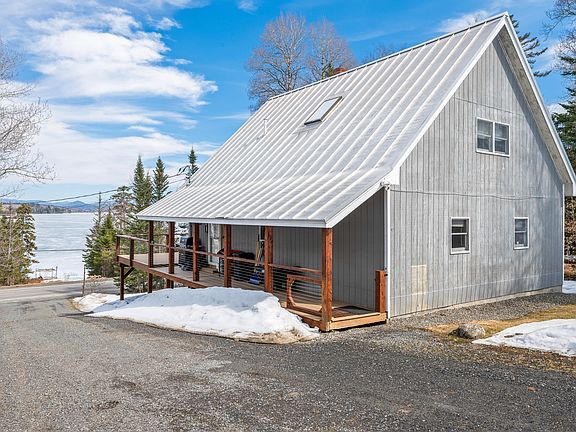 3rd image of 303 Rumford Road