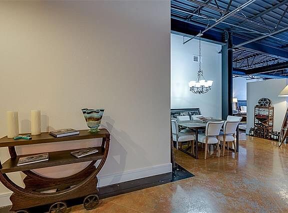 3rd image of 3699 McKinney Ave Ste 586