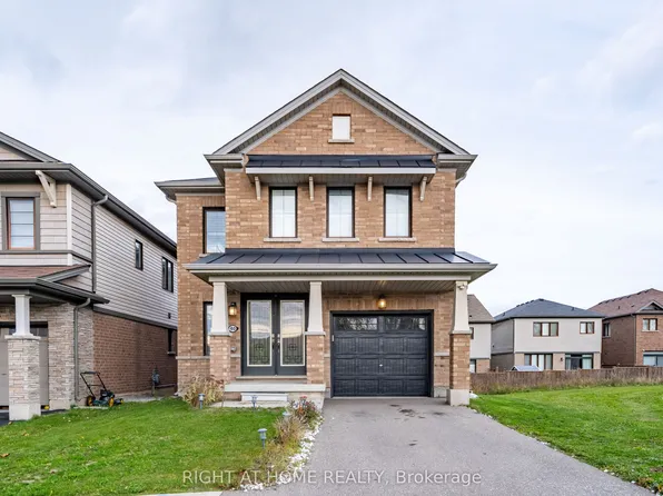 40 Hedges Cres, Hamilton, ON L8J 0K8