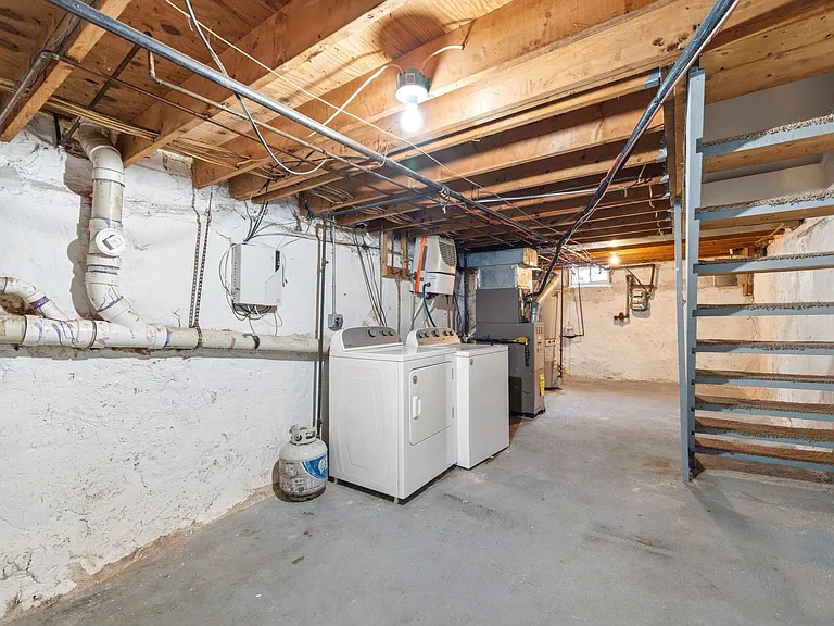928 N Bambrey St — Photo 31