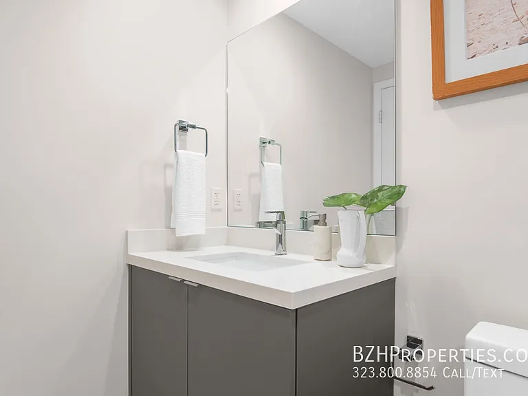 Bedford Twenty - Luxury Condos — Photo 62