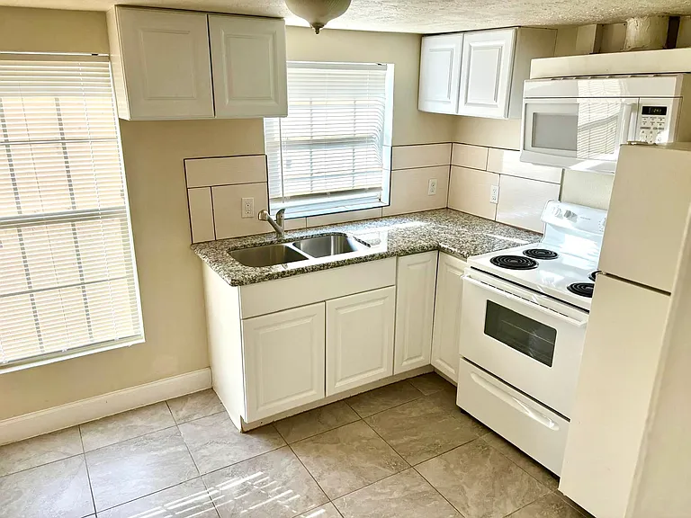 4706 Siegel St #4B — Photo 8