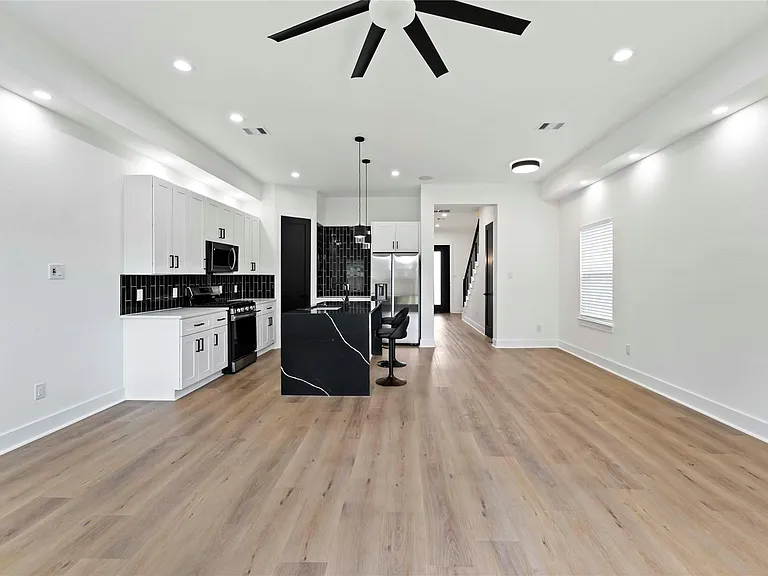 8501 Safeguard St #B — Photo 11
