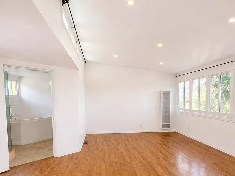 1404 San Remo Dr #1404 — Photo 3