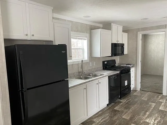 3 bed, 1120 sqft, $1,000 — Photo 2