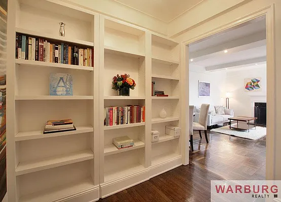 Sold by Warburg | media 19