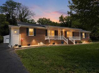 186 Cedar Ln, Halifax, VA 24558