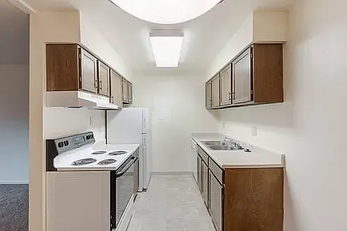 Aspenleaf Apartments — Photo 28