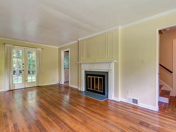 Living Room w/ french doors