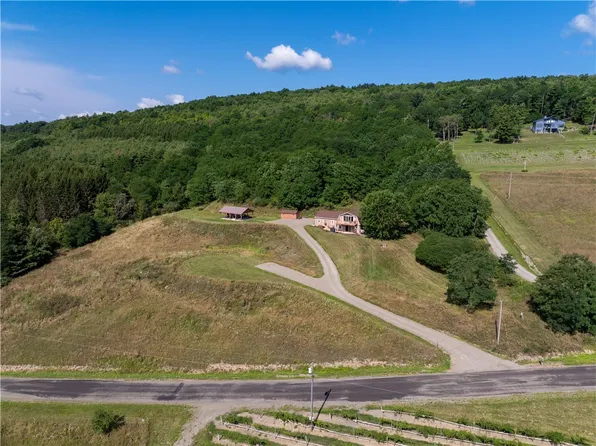 8755 Greyton H Taylor Memorial Dr, Hammondsport, NY 14840