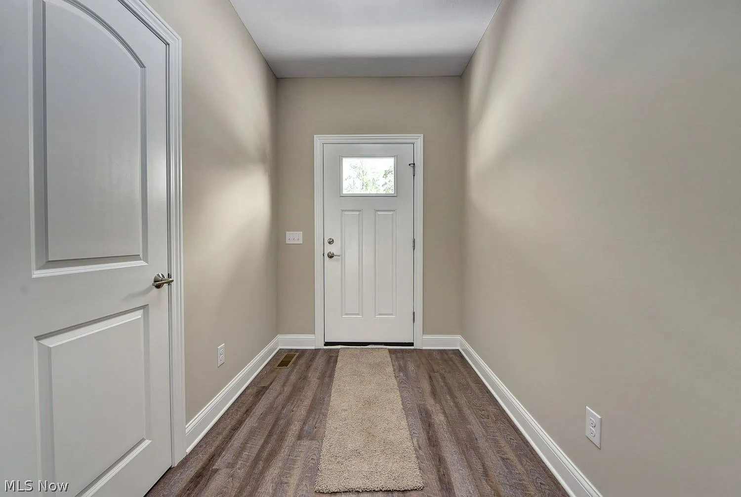 3 bed, 2.0 bath, 1650 sqft, $2,600 — Photo 4