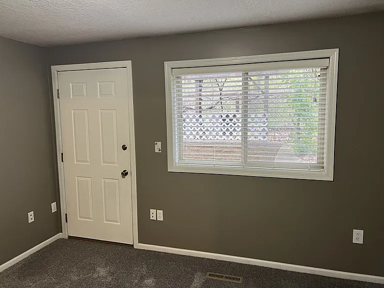 214 Meadowlark Ln #214B — Photo 7