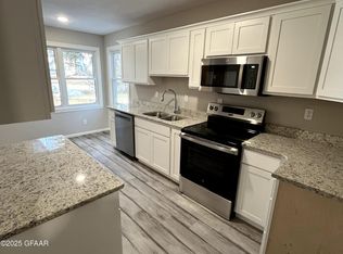 406 1st St NE, Rolla, ND 58367