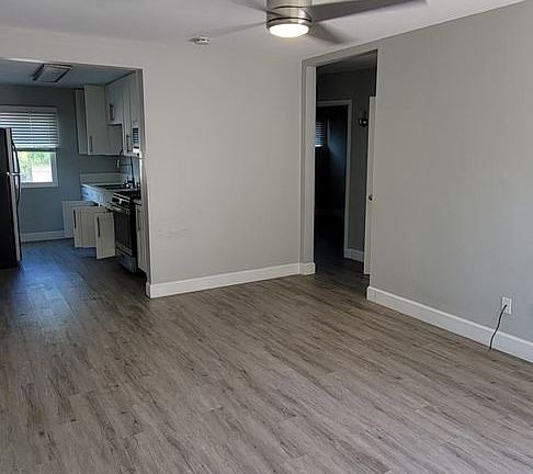 4th image of 1919 Mission Ave #1921