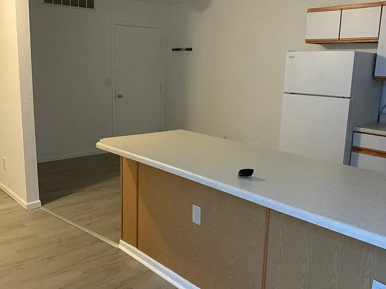 5168 Zenith Pkwy #2 — Photo 3