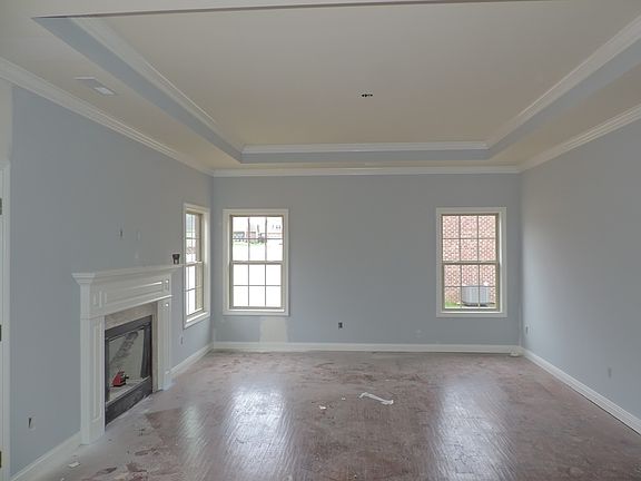 4th image of 276 Leon Dr