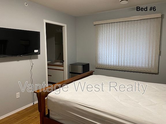 3rd image of 453 Morrison Ave #6