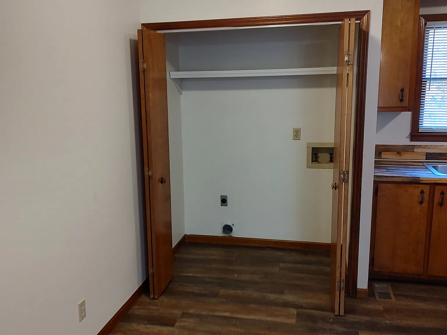 2 bed, 900 sqft, $1,300 — Photo 4