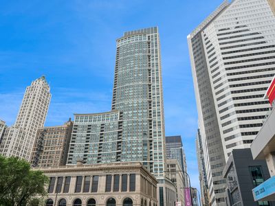 130 N Garland Ct APT 1608, Chicago, IL, 60602