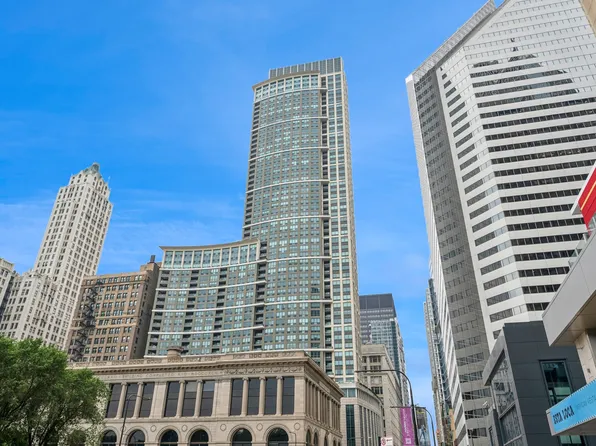 130 N Garland Ct APT 1608, Chicago, IL 60602