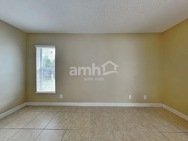5940 NW Foust Cir — Photo 10