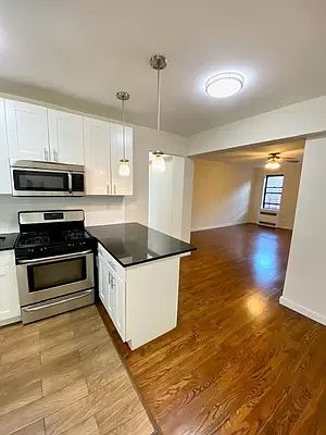 2nd image of 4746 40th St APT 5C