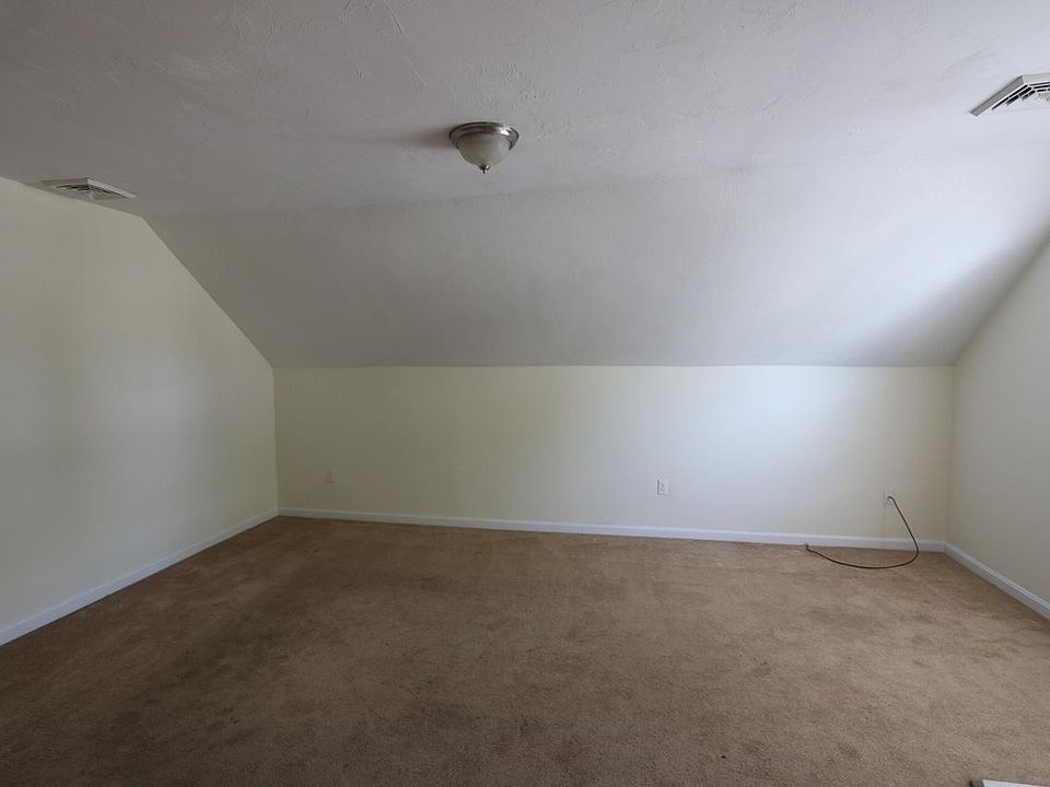 2nd image of 13 Cottage St