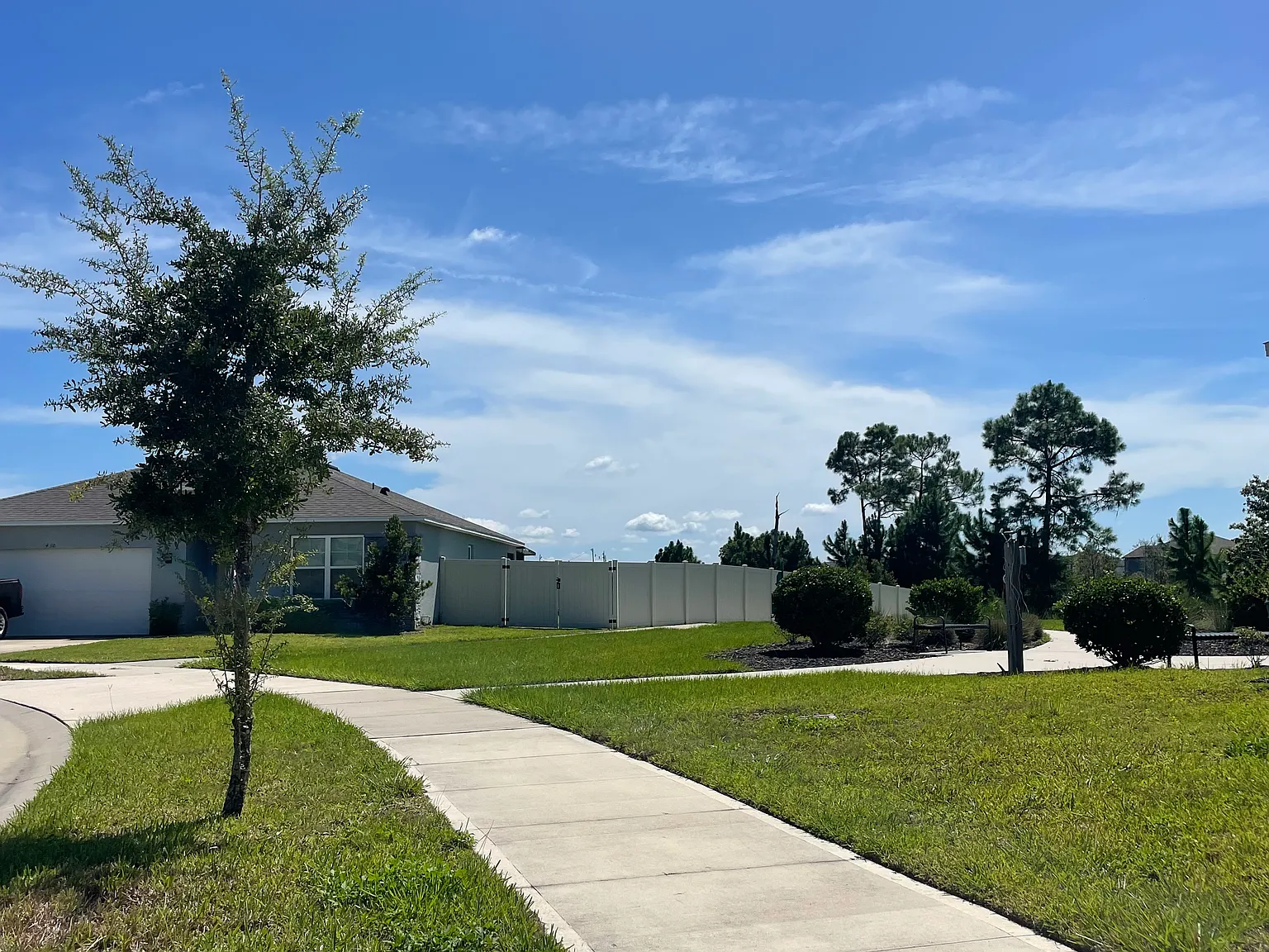 4 bed, 1826 sqft, $3,000 — Photo 4