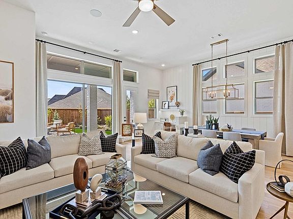 The Cedaridge - Family Room