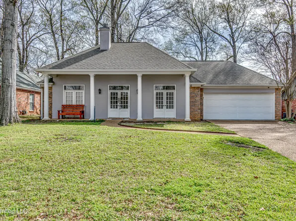 3041 Windwood Cir, Flowood, MS 39232