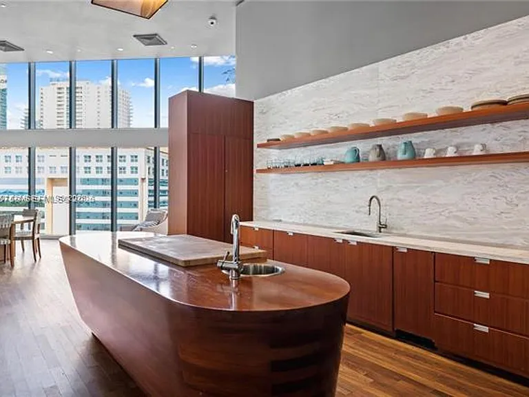 1300 Brickell Bay Dr #3206 — Photo 29