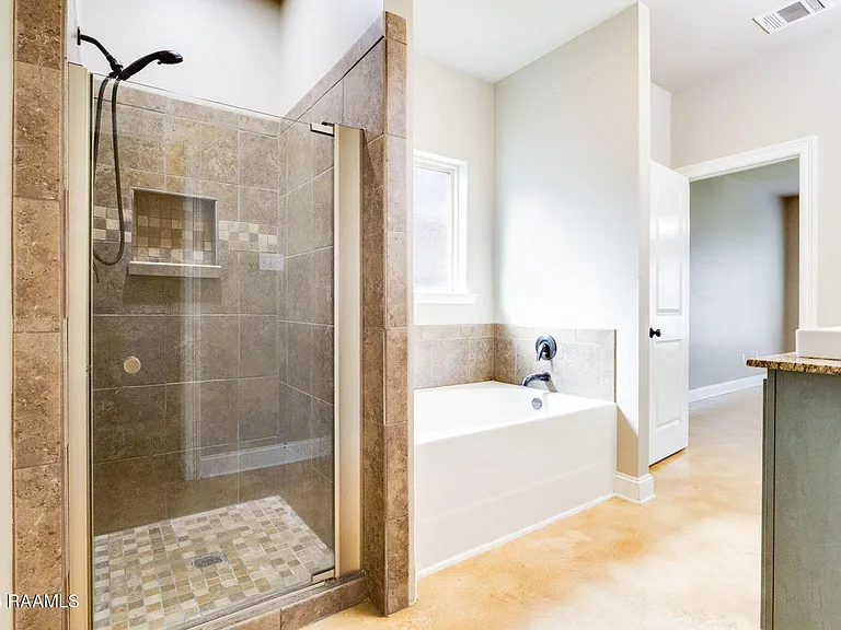 205 Quiet Bluff Dr — Photo 7