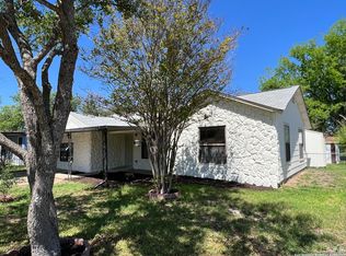 247 E Ackard Pl, San Antonio, TX 78221