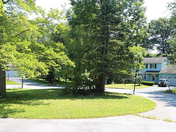 4th image of 6 Daniel Lill Ct