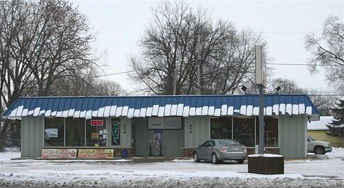 1st image of 854 S Commercial St