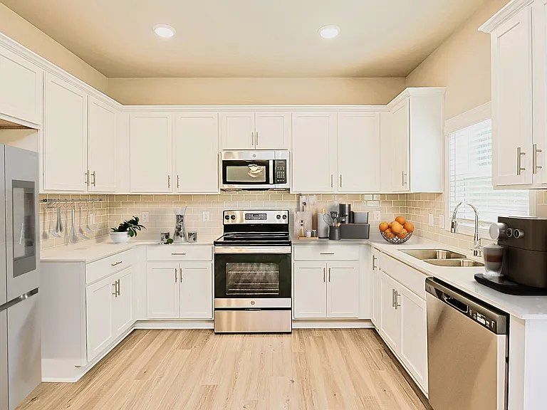 3457 SE Sugarberry Dr — Photo 2