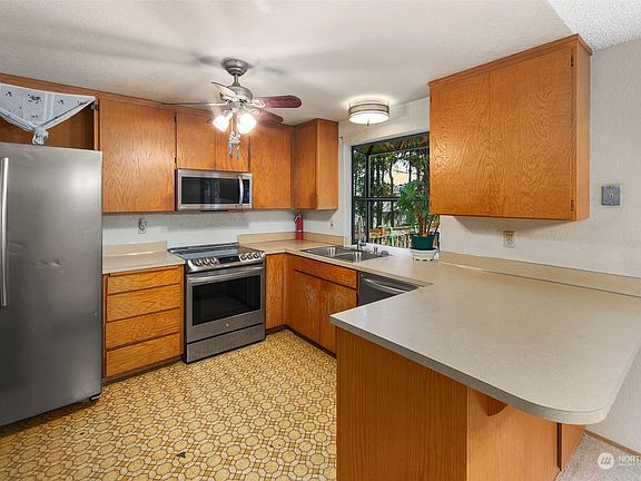 5th image of 1901 164th Street Ct E