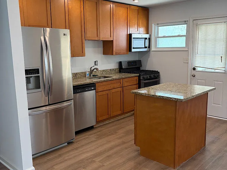 7119 Leyte Dr — Photo 2