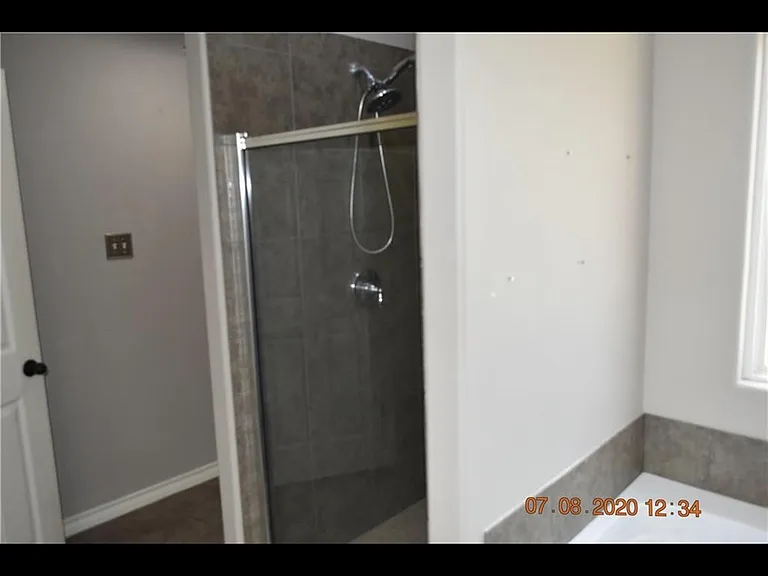 2105 Oak View Dr — Photo 10