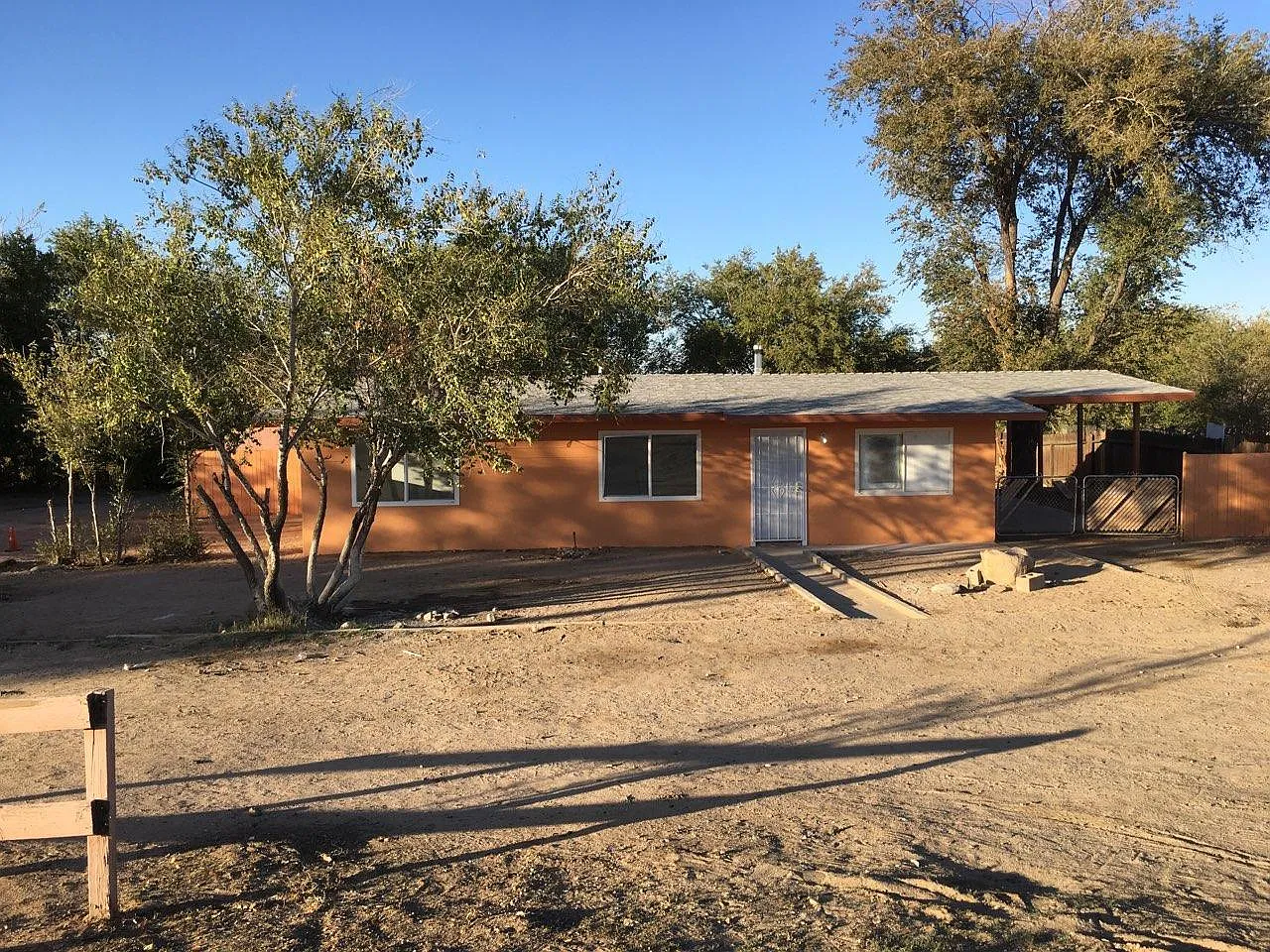 3 bed, 1050 sqft, $1,825 — Photo 1