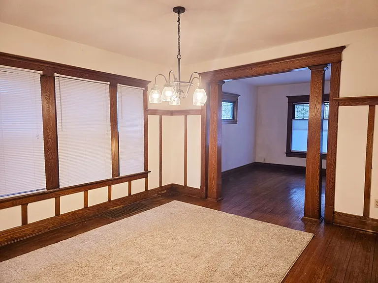 1829 Hertel Ave #1 — Photo 12